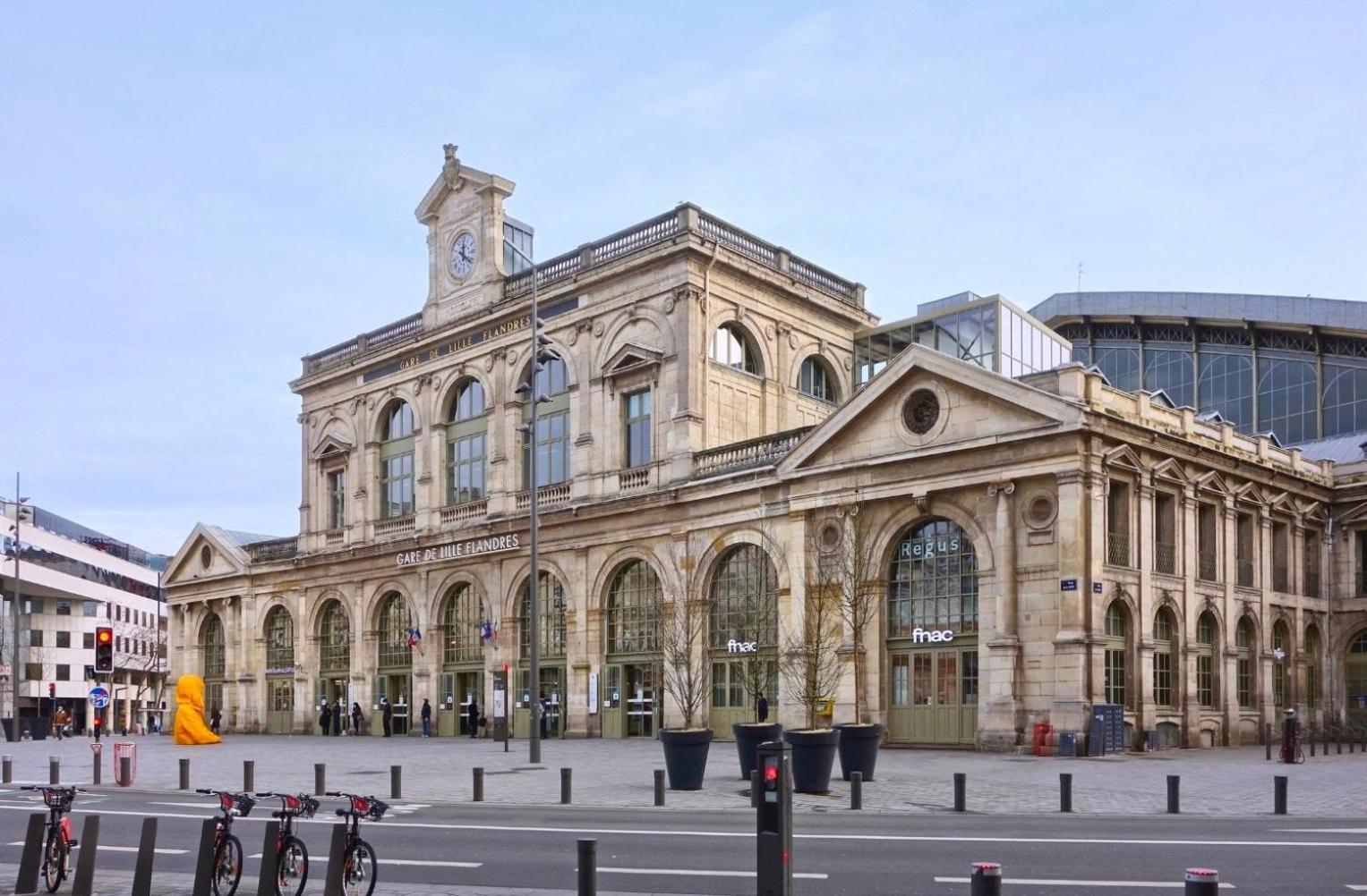 Apartment With Parking In The Heart Of Old Lille Exterior photo